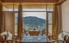 Himalyan Hills I Serviced Apt I Nature I Chef I Kasauli By Exotic Stays